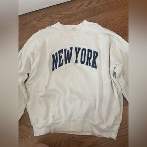 Brandy Melville New York Oversized Sweater